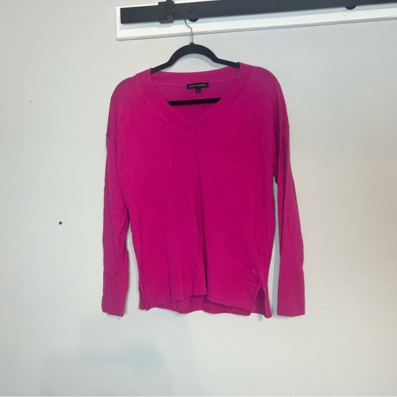 Banana Republic Pink Magenta V-Neck Merino Wool Sweater Womens Medium - Picture 2 of 7